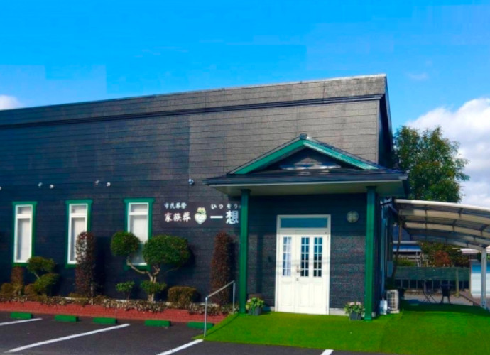 ホール新町 外観